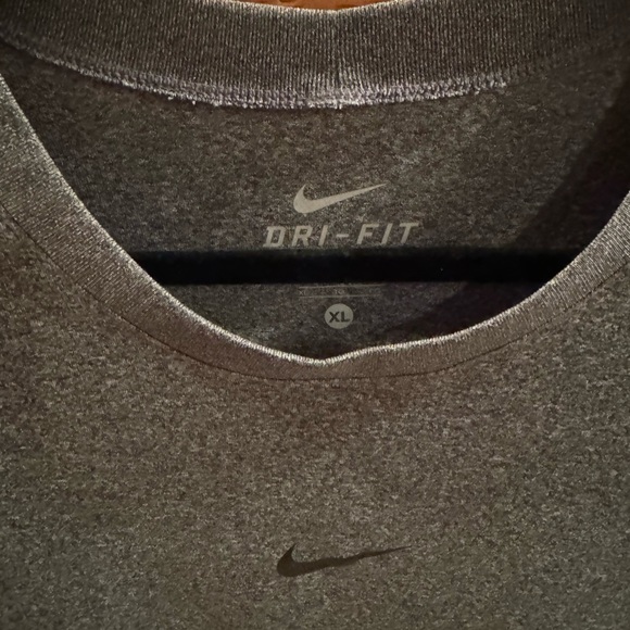Men’s XL Nike tee - Picture 2 of 2